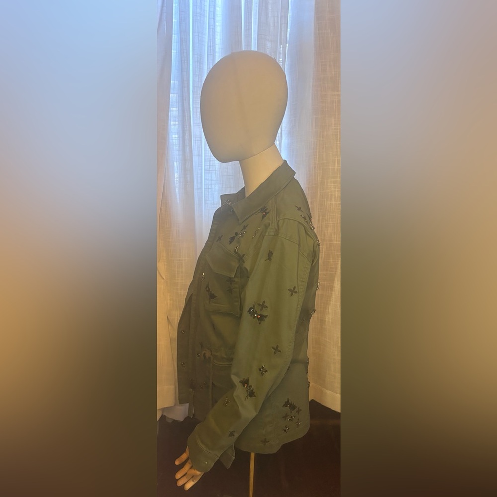 Scripted Embellished Green Jacket - Picture 3 of 10